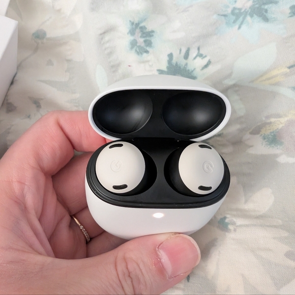 Google Pixel Buds Pro Porcelain - Picture 6 of 11